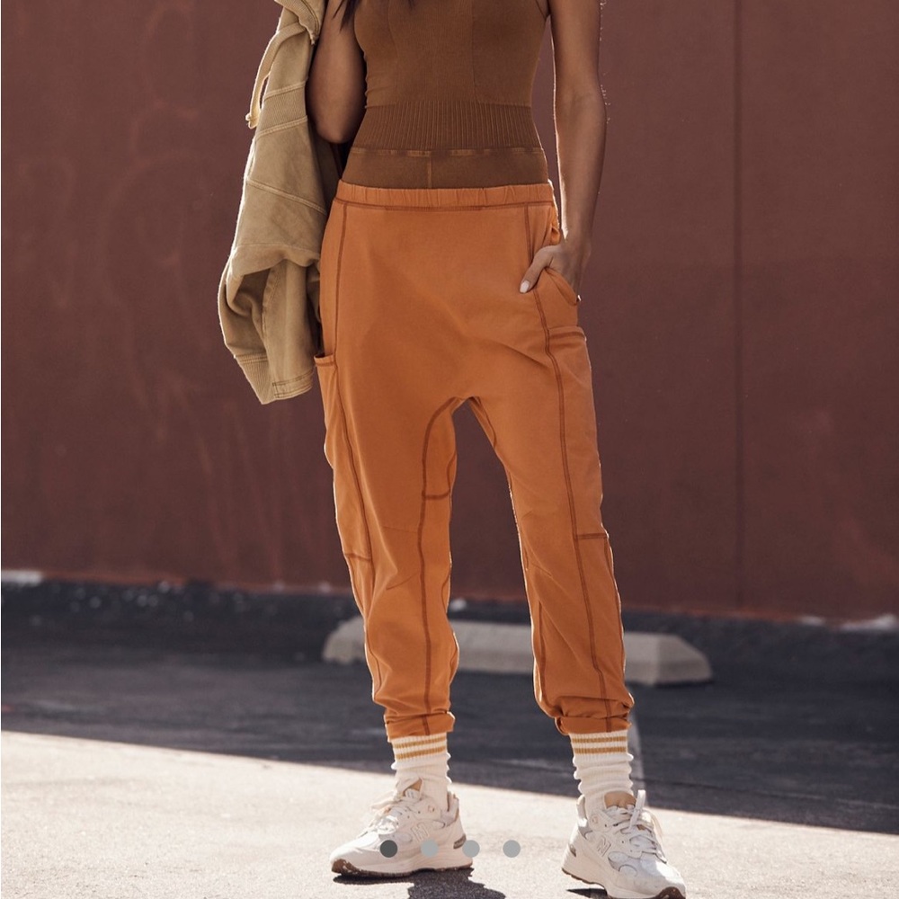Free people hot shot pants in amber glow size L